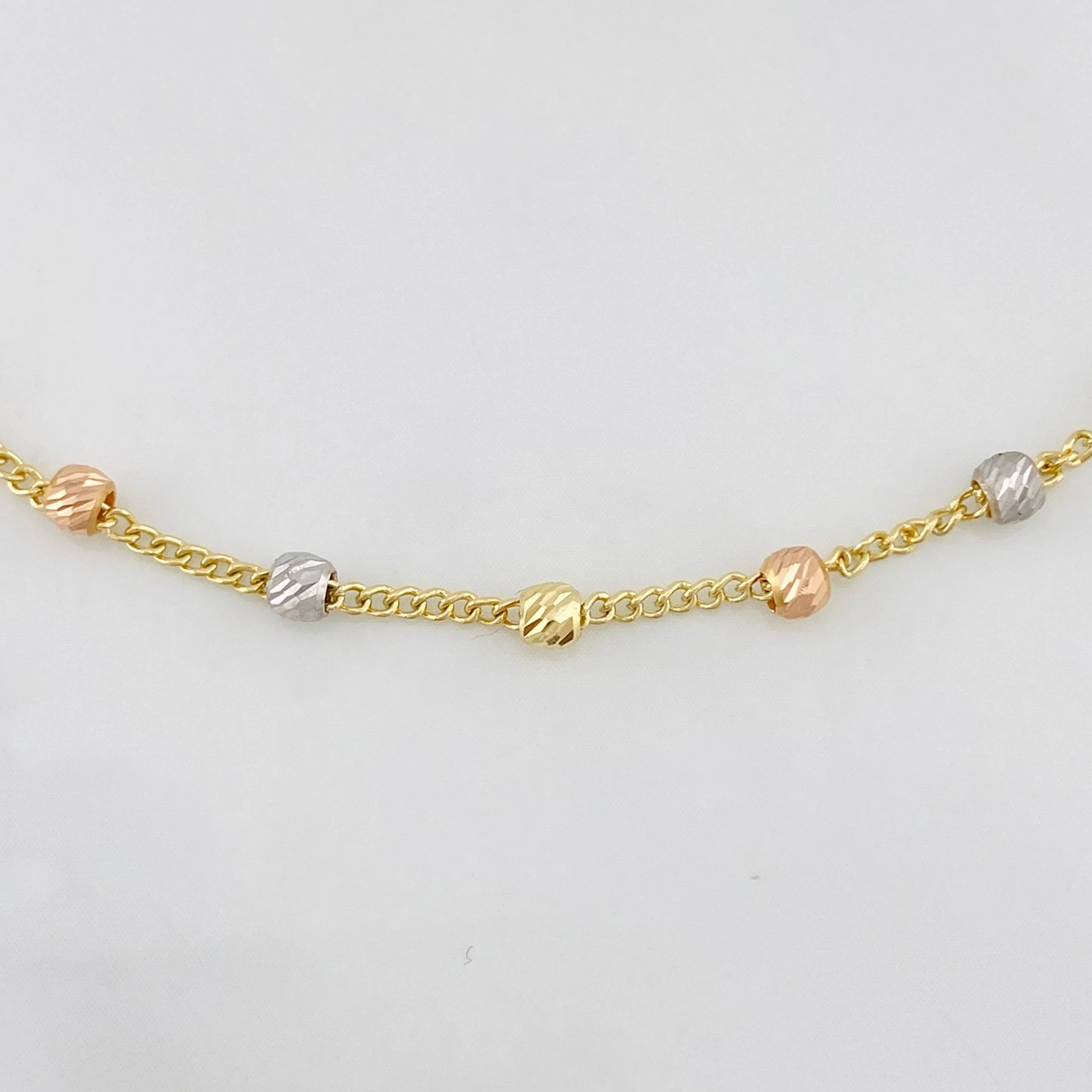 Cadena Cruz Virgen Milagrosa 3.8g / 45cm / 3mm Tres Oros 18K - Image 2