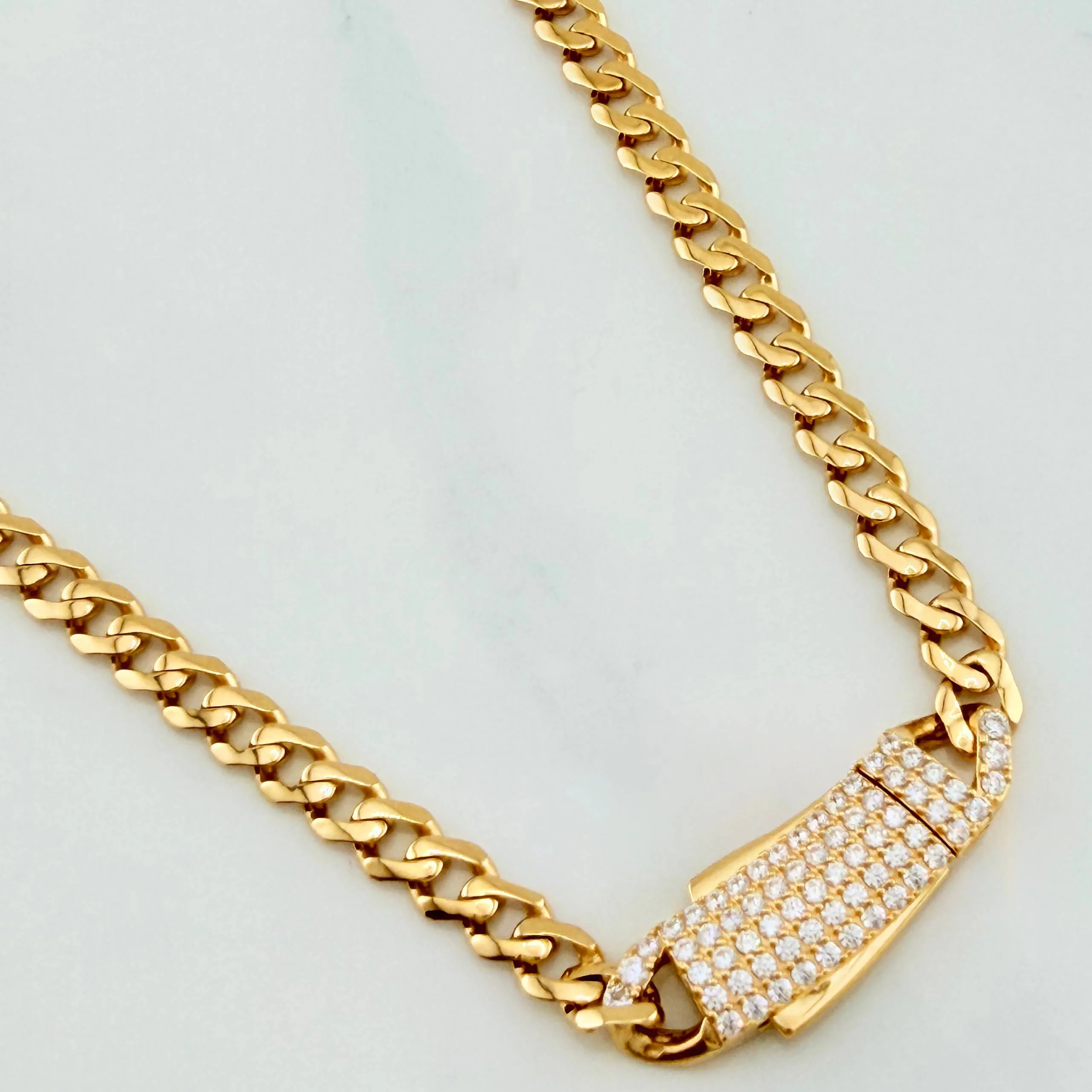 Cadena Cubana 15.85 g / 61.5 cm / 4.4 mm Oro Amarillo 18K - Image 4
