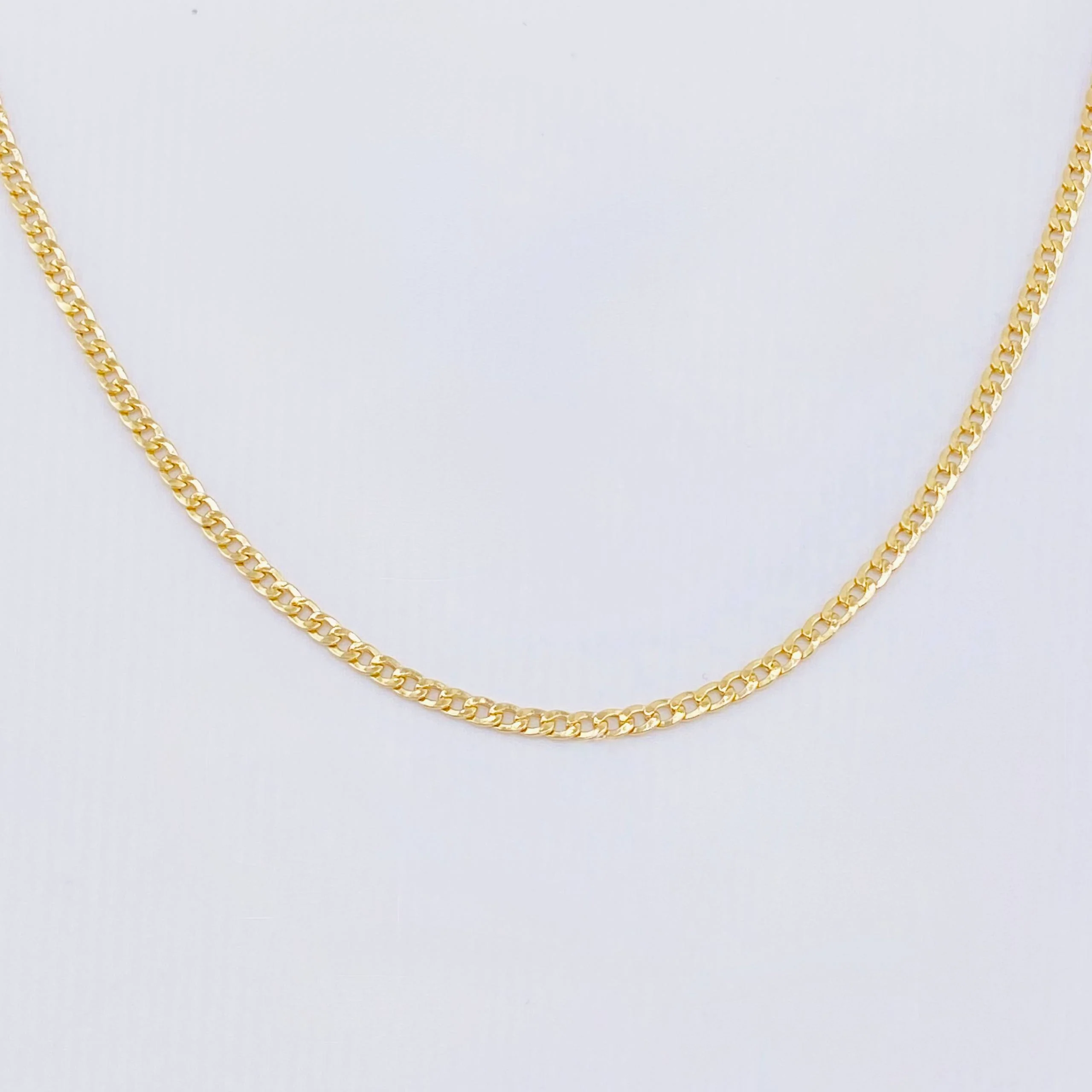 Cadena Cubana 2.3 g / 45.7 cm / 2.4 mm Oro Amarillo 18K