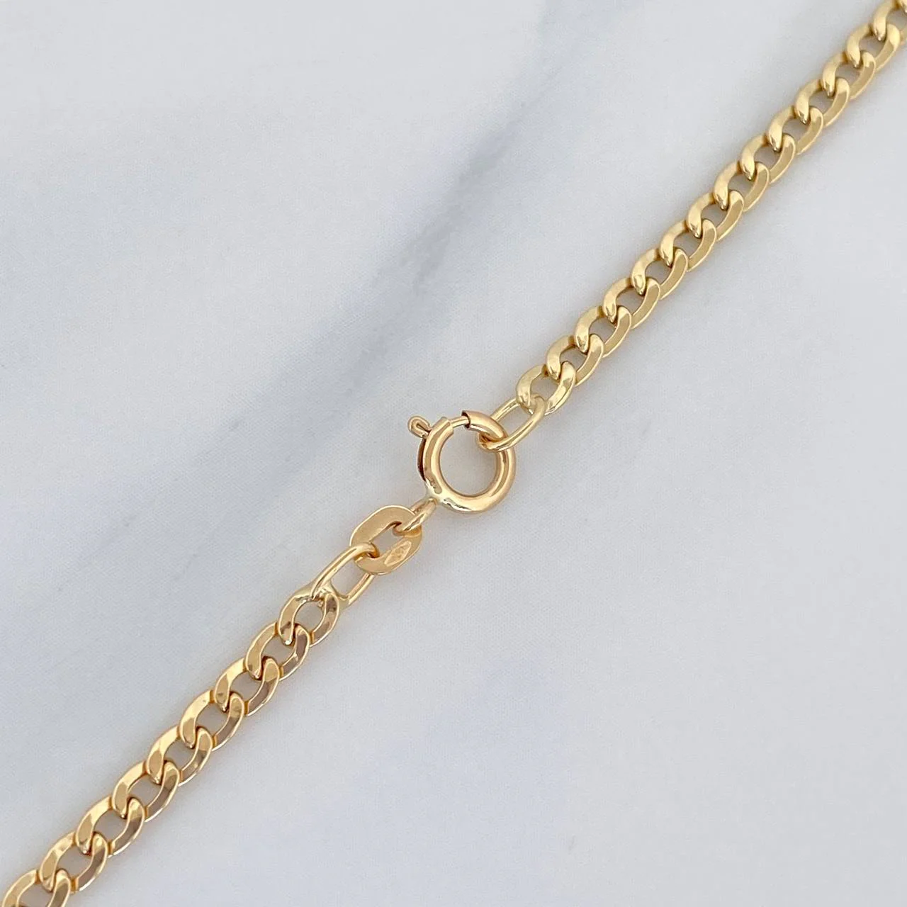 Cadena Cubana 2 g / 40.5 cm / 2.43 mm Oro Amarillo 18K - Image 3