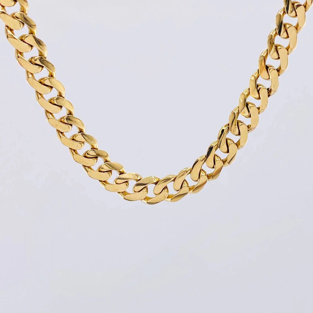 Cadena Cubana 24.1 g / 60.9 cm / 5.9 mm Oro Amarillo 18K