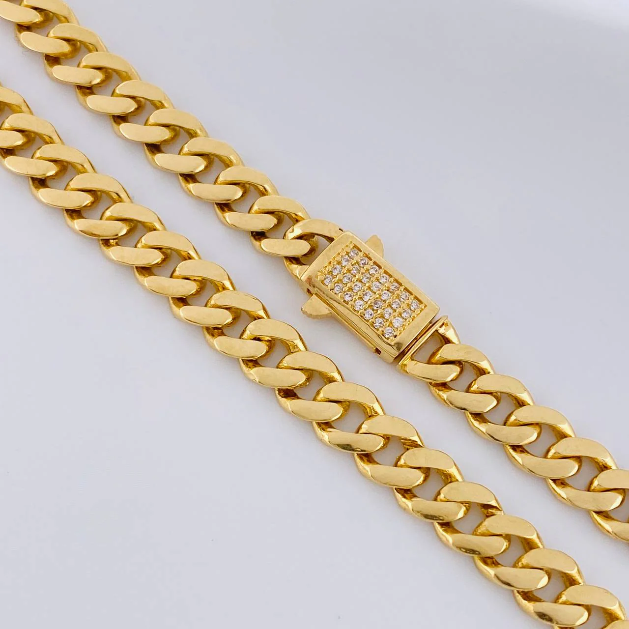 Cadena Cubana 27.15 g / 61 cm / 6.3 mm Oro Amarillo 18K - Image 4
