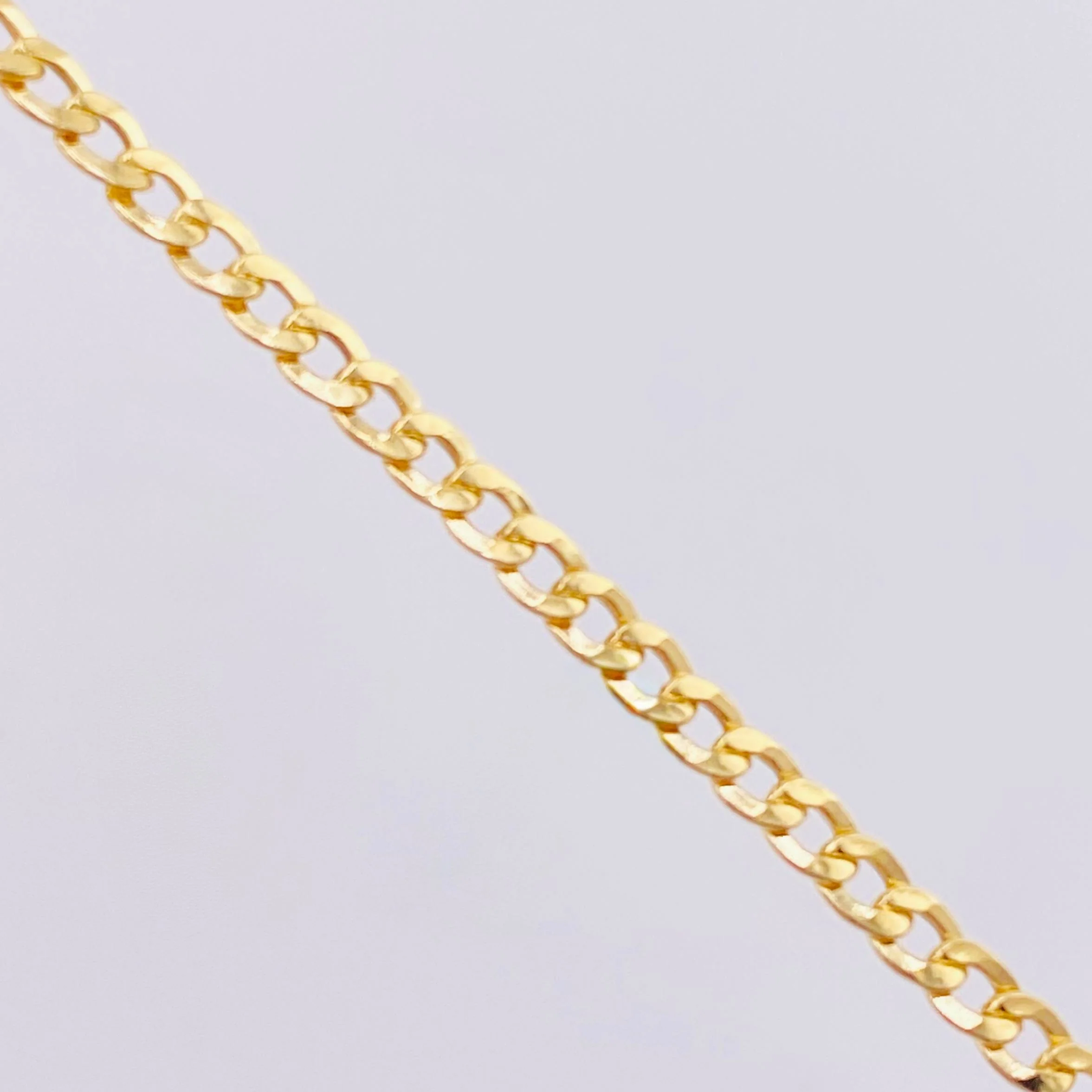 Cadena Cubana 3.05 g / 61 cm / 2.4 mm Oro Amarillo 18K - Image 3