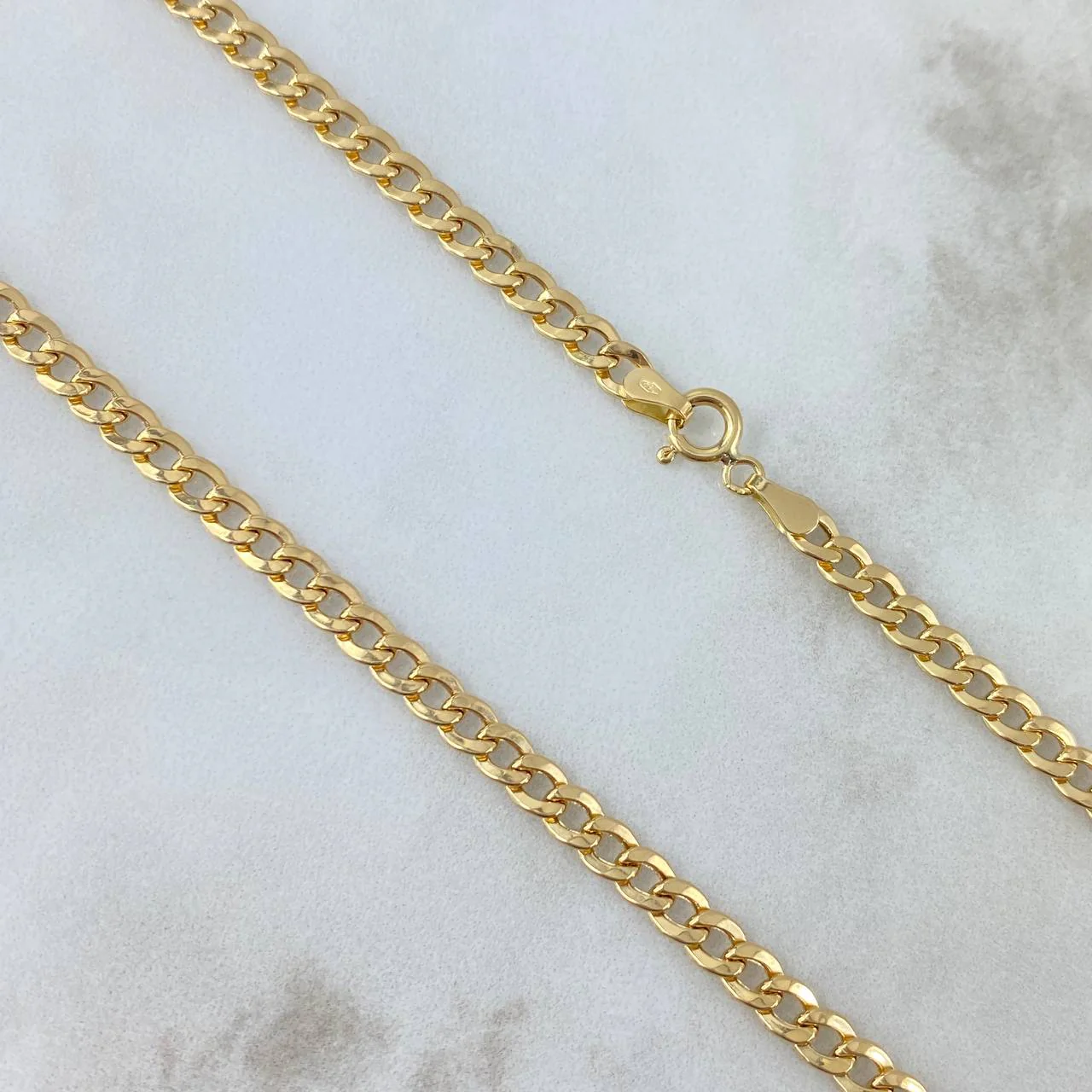 Cadena Cubana 8.35gr / 50cm / 4mm Oro Amarillo +1 18K - Image 3