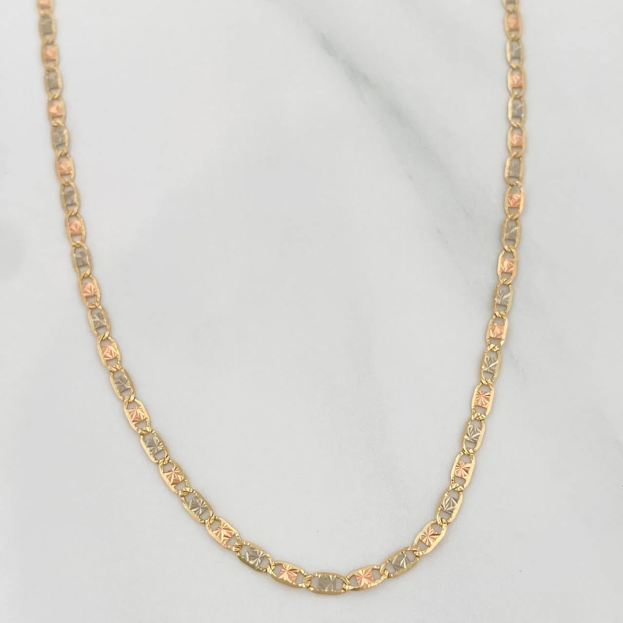 Cadena Escalera Plana 2.65gr / 51cm / 0.6mm Tres Oros +3 18K $ - Image 2