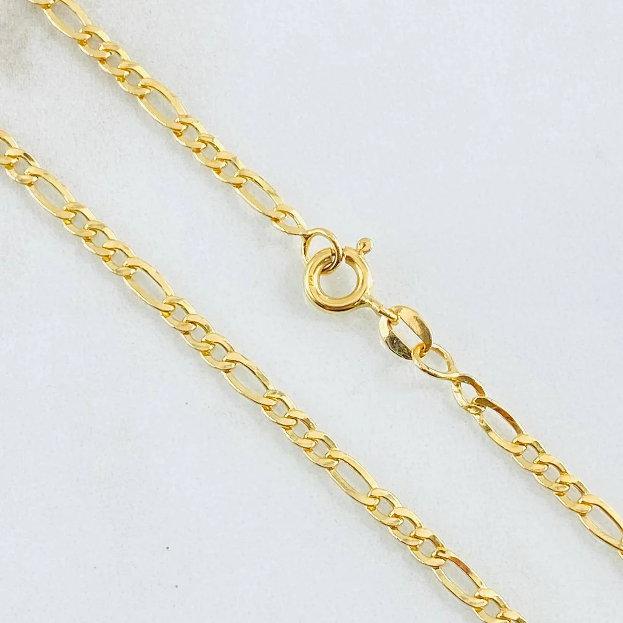 Cadena Figaro 3.25gr / 70cm / 2.7mm Oro Amarillo +1 18K - Image 2