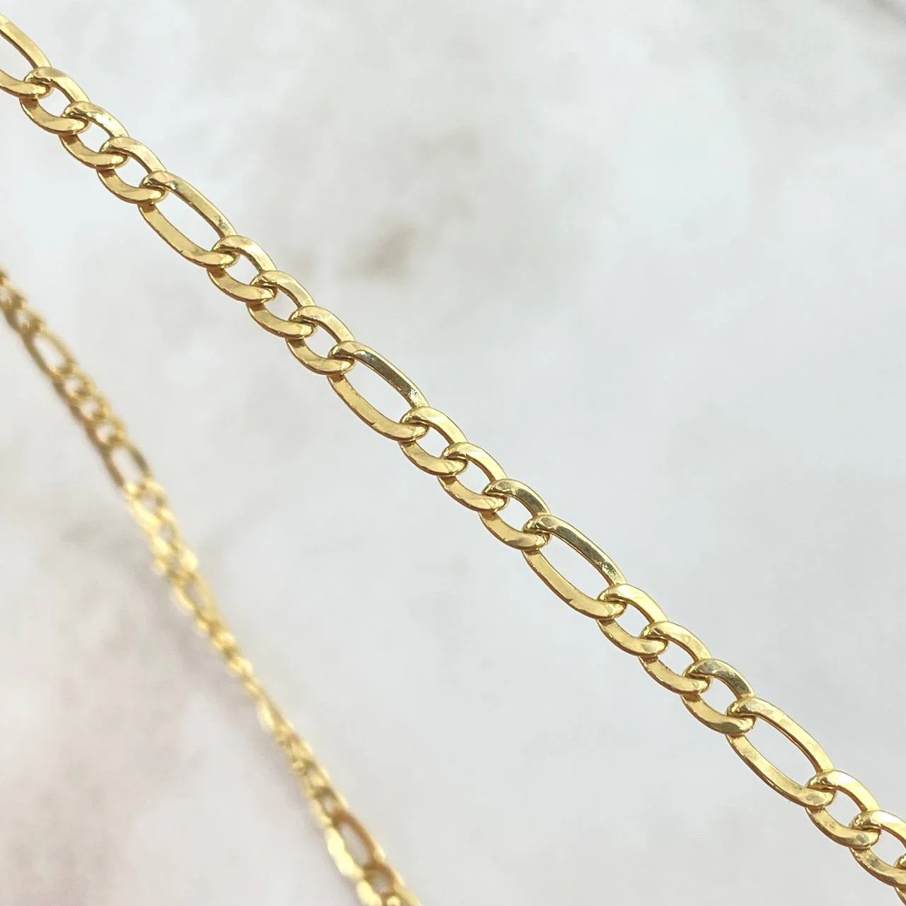 Cadena Figaro 4.8gr / 50cm / 3.3mm Oro Amarillo +1 18K - Image 3