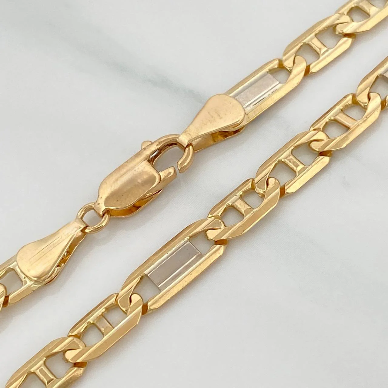 Cadena Figaro Plana 34.3 g / 63 cm / 5 mm Dos Oros Amarillo Blanco 18K - Image 3