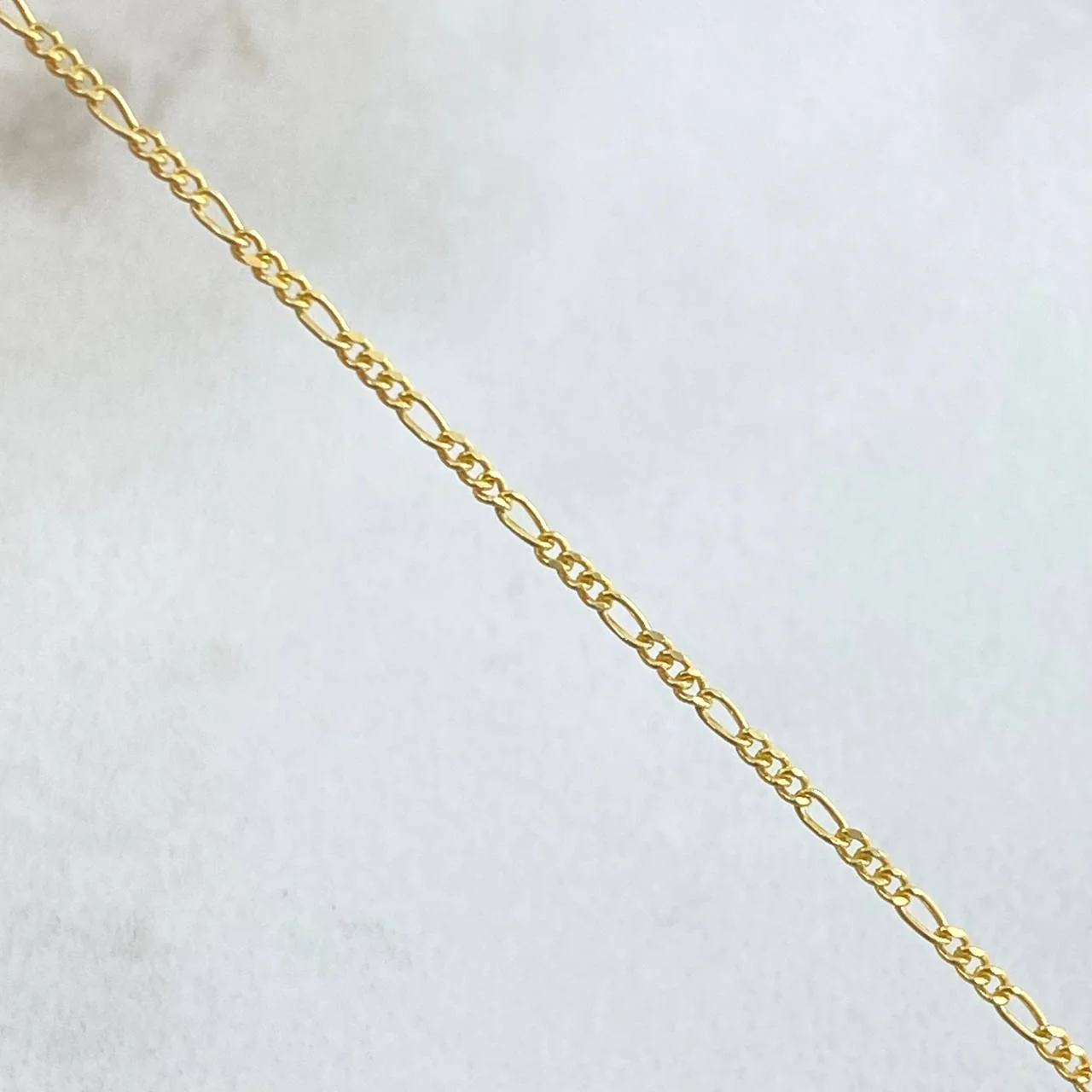 Cadena Figaro 1.15 g / 45.2 cm / 1 mm Oro Amarillo 18K - Image 2