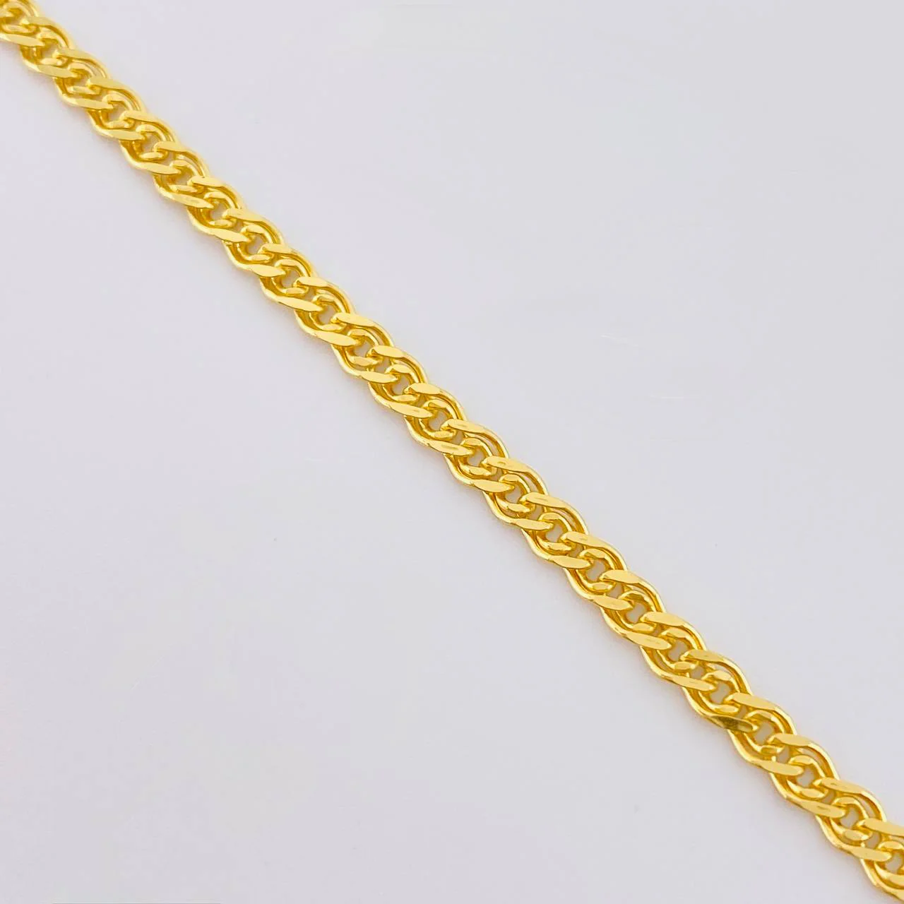 Cadena Garibaldi 5.3 g / 60.1 cm / 3.15 mm Oro Amarillo 18K - Image 3