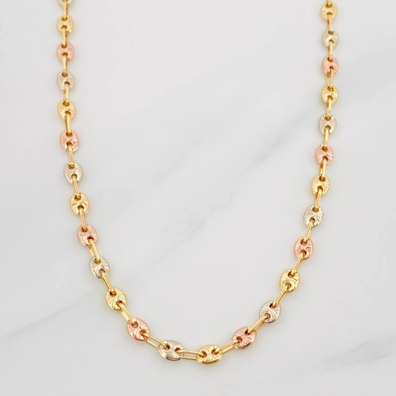 Cadena Gc 6.6 g / 41 cm / 2.3 mm Tres Oros 18K