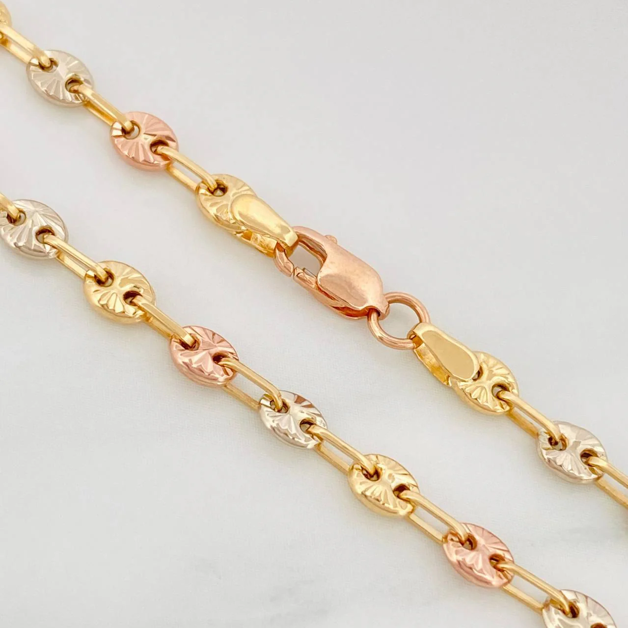 Cadena Gc 6.6 g / 41 cm / 2.3 mm Tres Oros 18K - Image 3