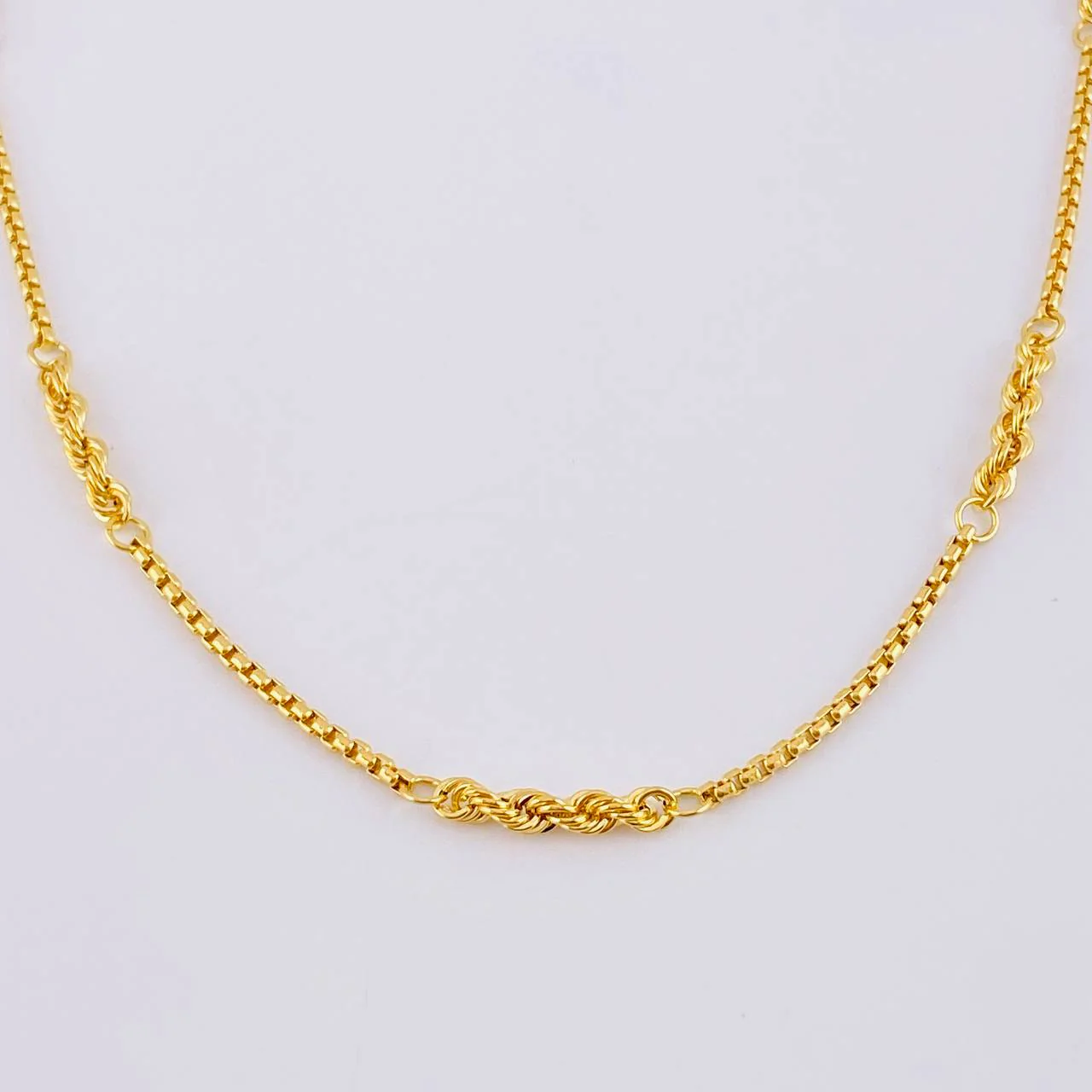 Cadena Lazo Veneciana 5.4 g / 45.2 cm / 1.7 mm Oro Amarillo 18K - Image 2