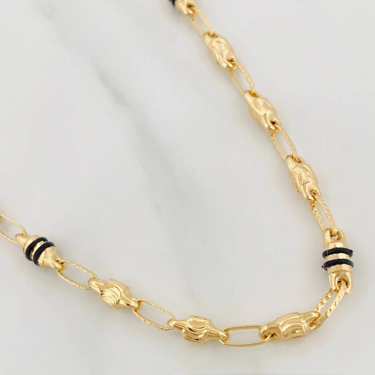 Cadena Rustica Cilindros 12.3gr / 61cm / 3.6mm Oro Amarillo 18K &