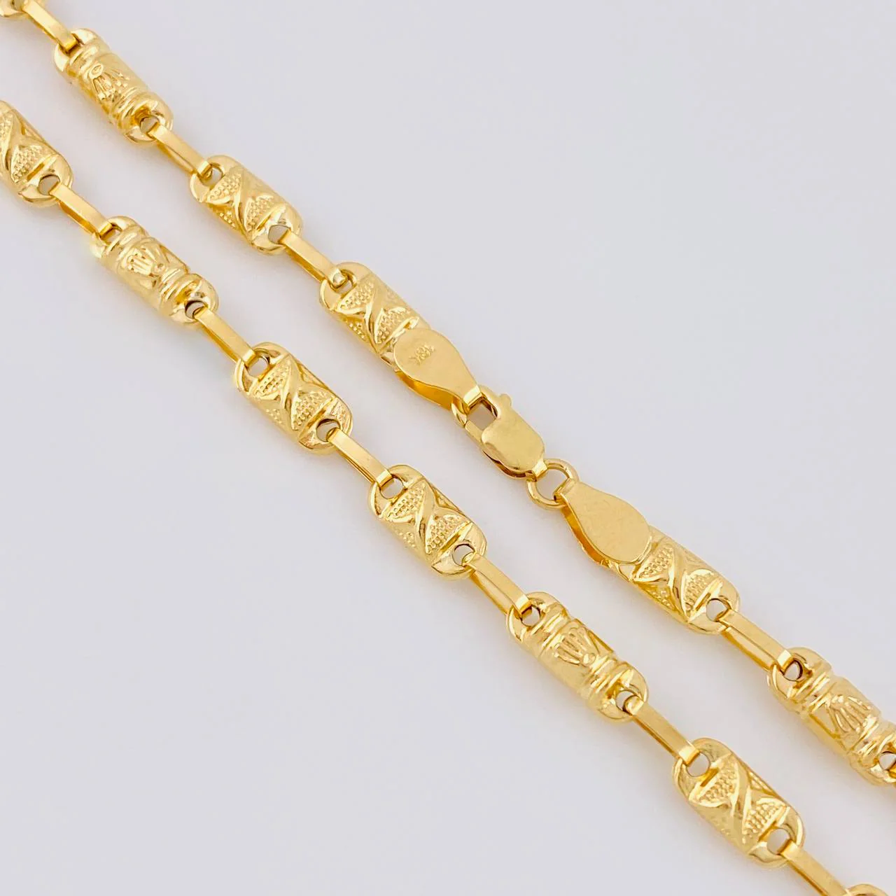 Cadena Rustica Corona Cruzada 12.4 g / 61.8 cm / 4.2 mm Oro Amarillo 18K - Image 4