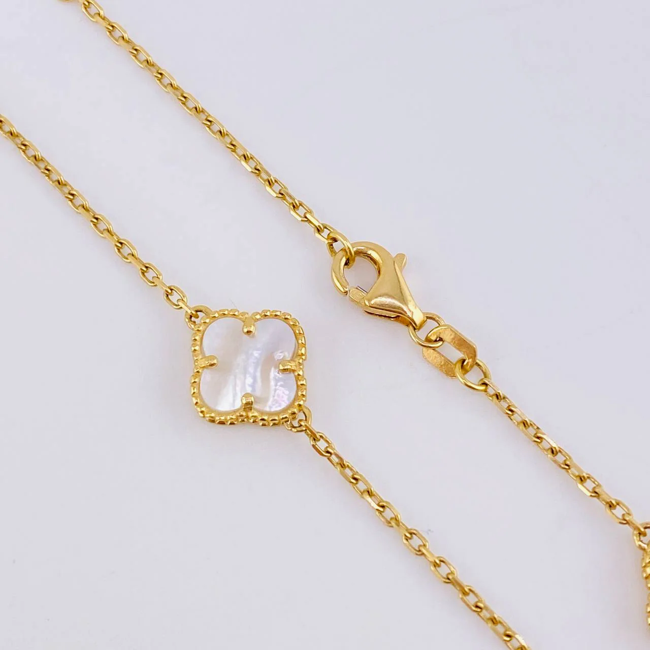 Cadena Trebol Nacar Blanco 6.8gr / 45cm / 9.5mm Oro Amarillo Nac.Esp. 18K - Image 4