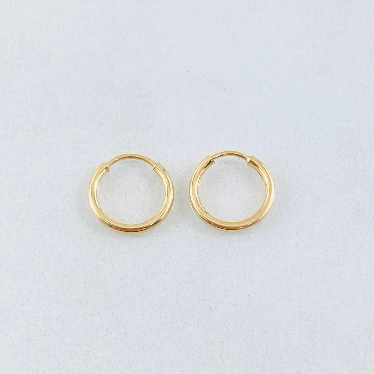 Candongas Aro Liso 0.45gr / 1.1cm / Oro Amarillo 18K *