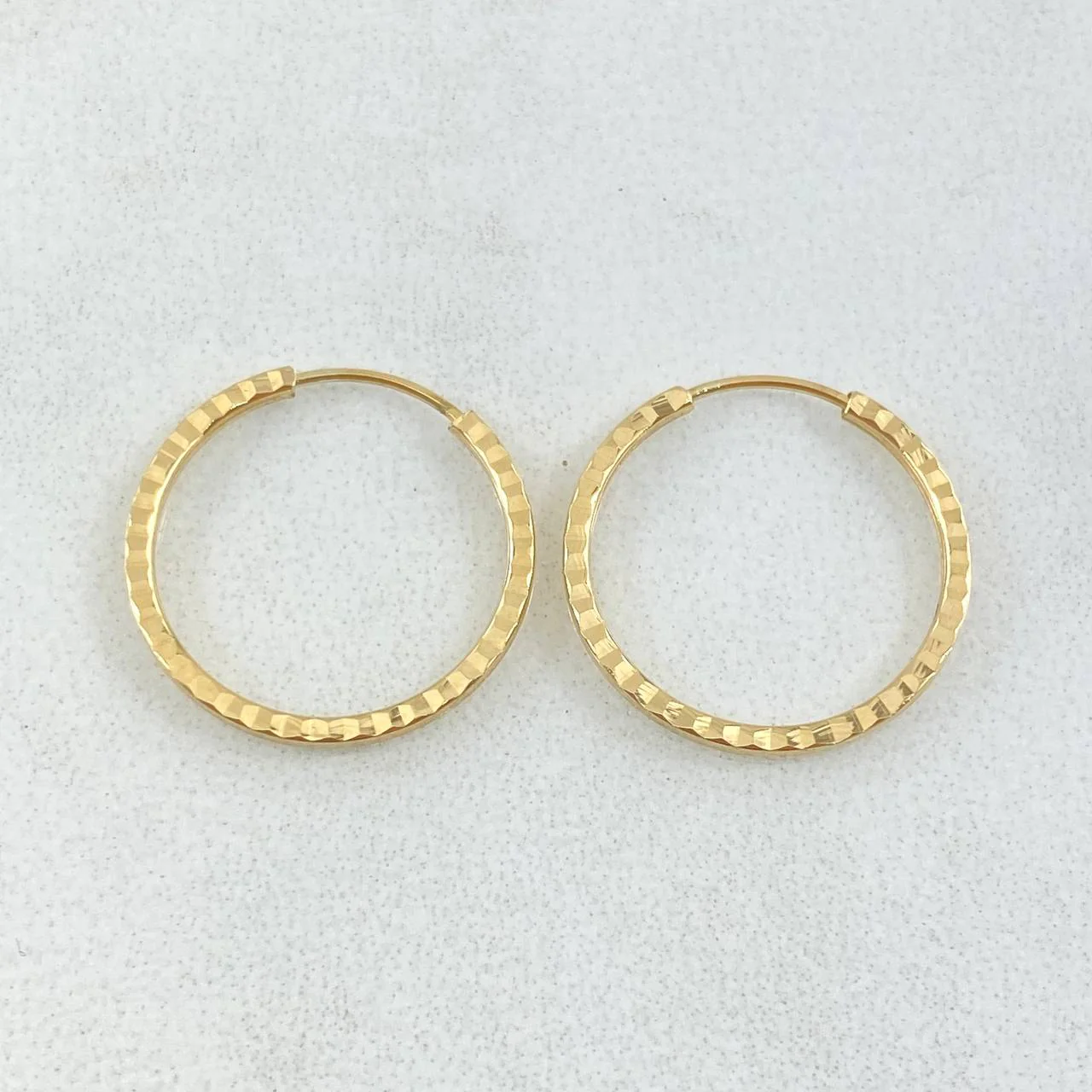 Candongas Aro Rayado 0.85g / 1.5cm Oro Amarillo 18K