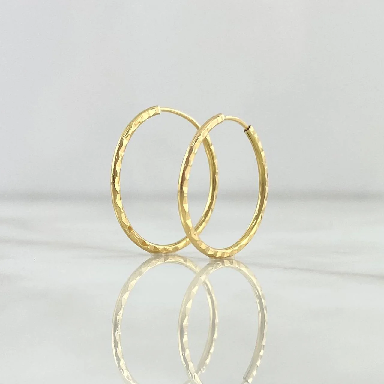 Candongas Aro Rayado 1gr / 2cm / Oro Amarillo 18K
