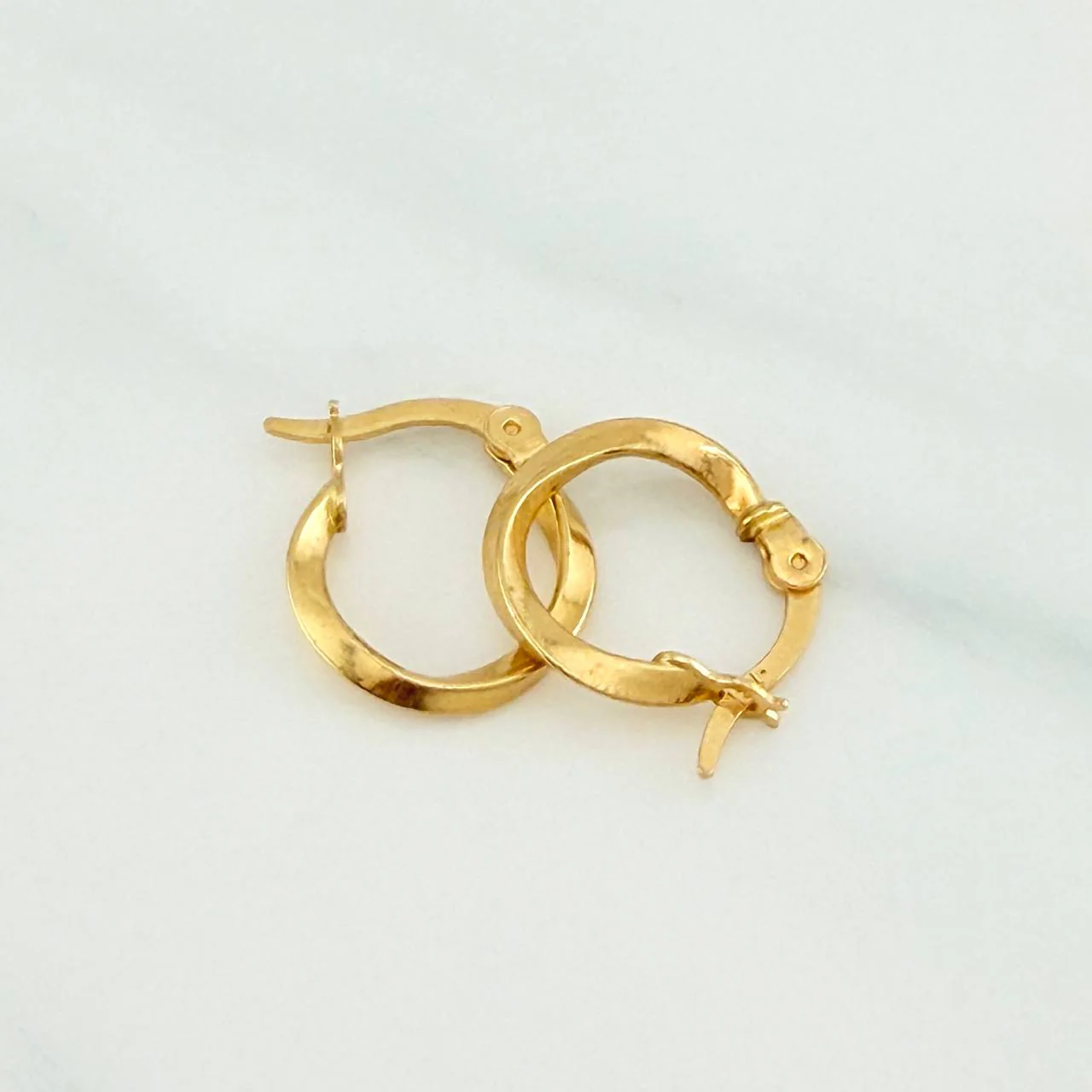 Candongas Bridget 1.05gr / 1.4cm / Oro Amarillo 18K % - Image 5