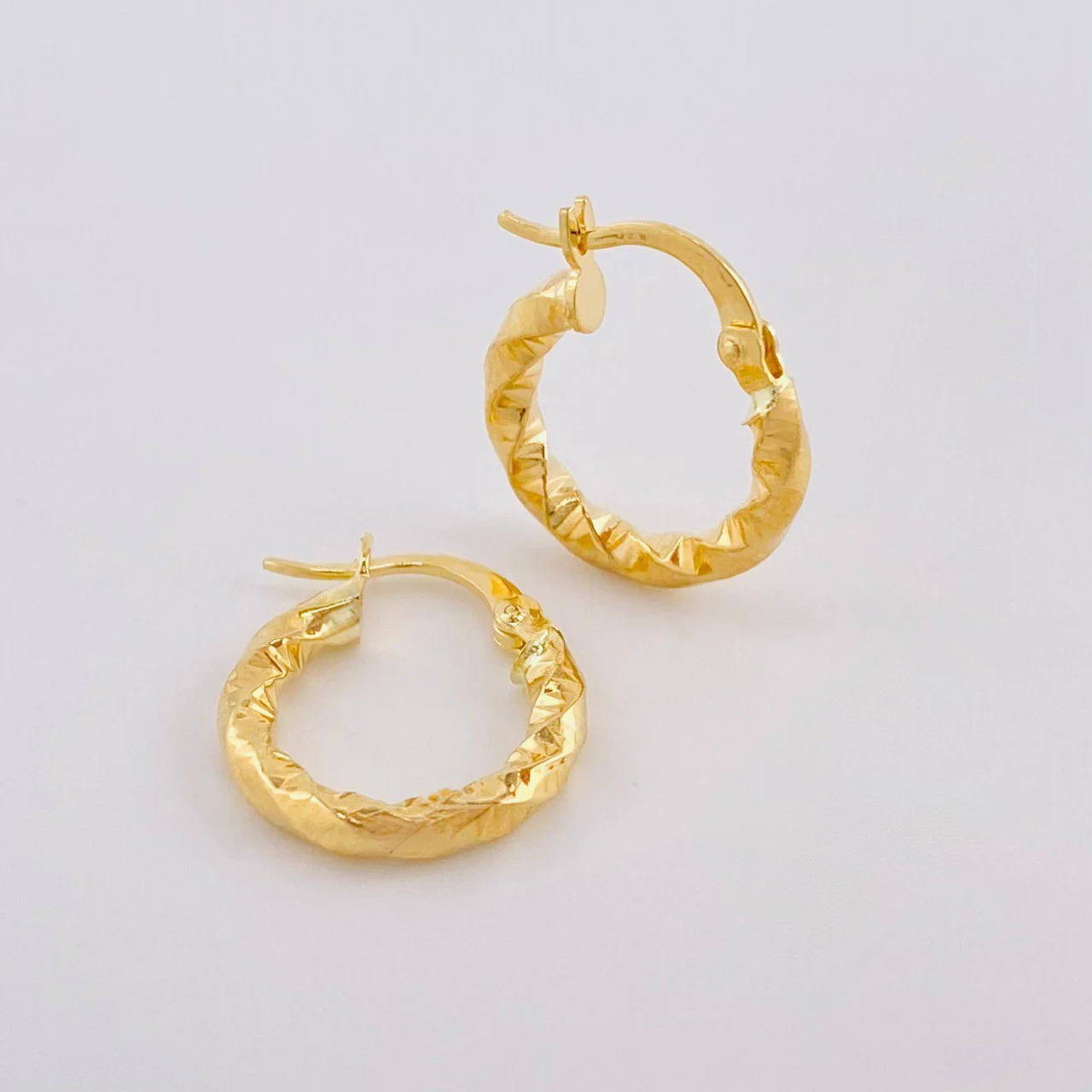 Candongas Carlota 1.55 g / 1.9 cm Oro Amarillo 18K - Image 4