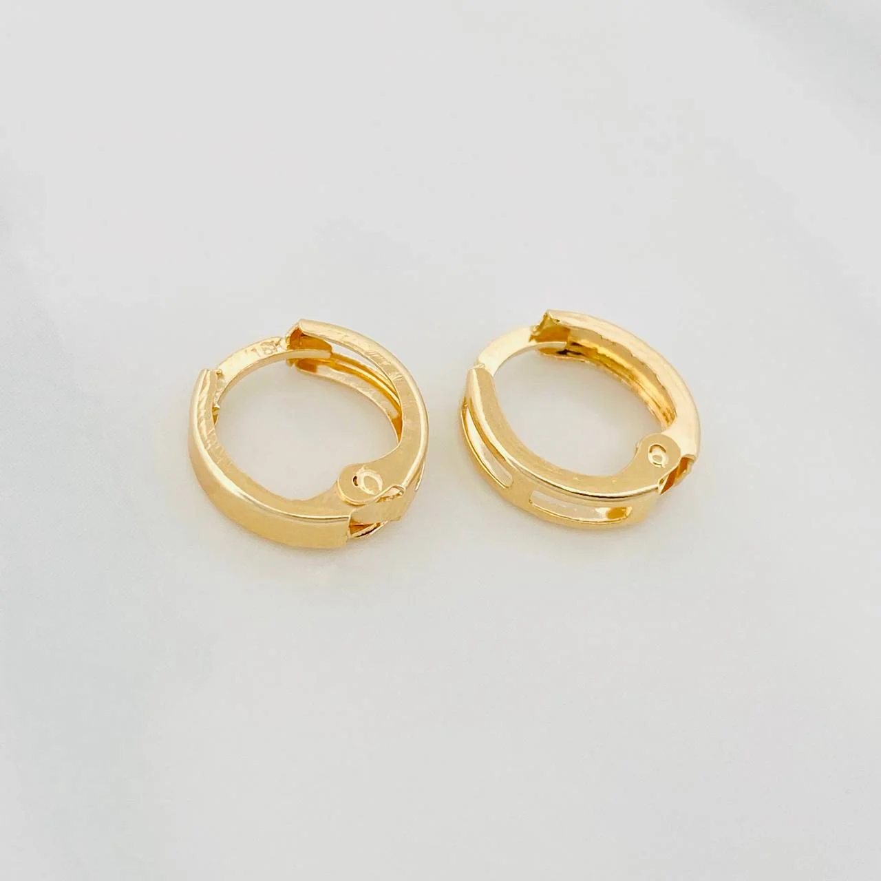 Candongas Carril 0.95 g / 1.1 cm Oro Amarillo 18K - Image 3