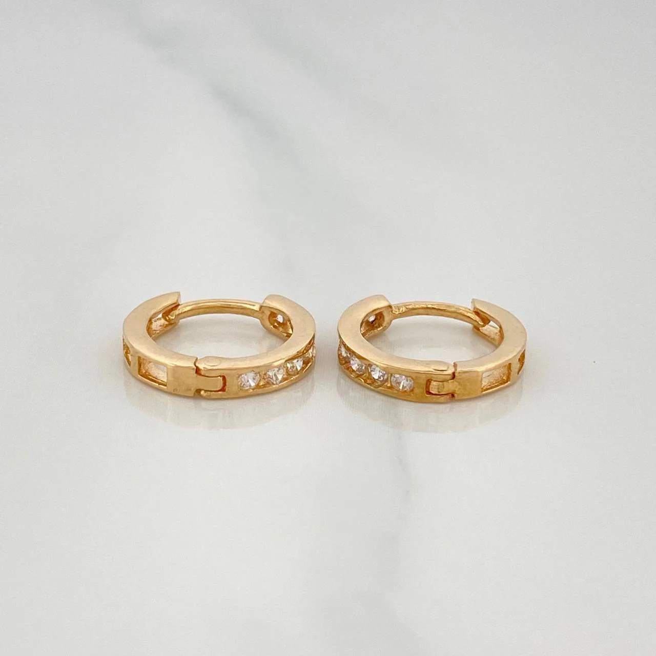 Candongas Carril 1.6 g / 1.1 cm Oro Amarillo 18K - Image 2