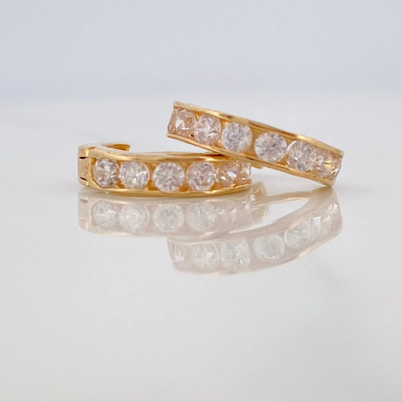 Candongas Carril 1.7gr / 1.2cm / Oro Amarillo 18K $ - Image 3