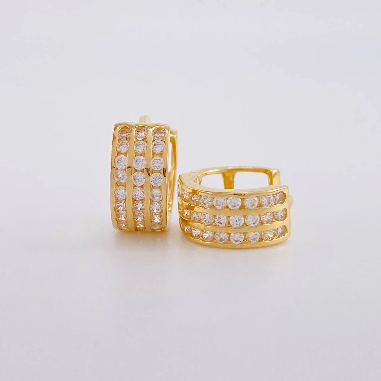 Candongas Carril Triple 2.75g / 1cm Oro Amarillo 18K - Image 3