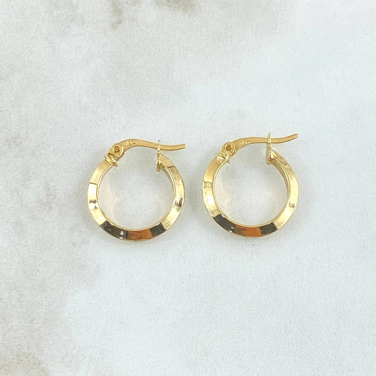 Candongas Clau 0.95 g / 2 cm Oro Amarillo 18K - Image 3