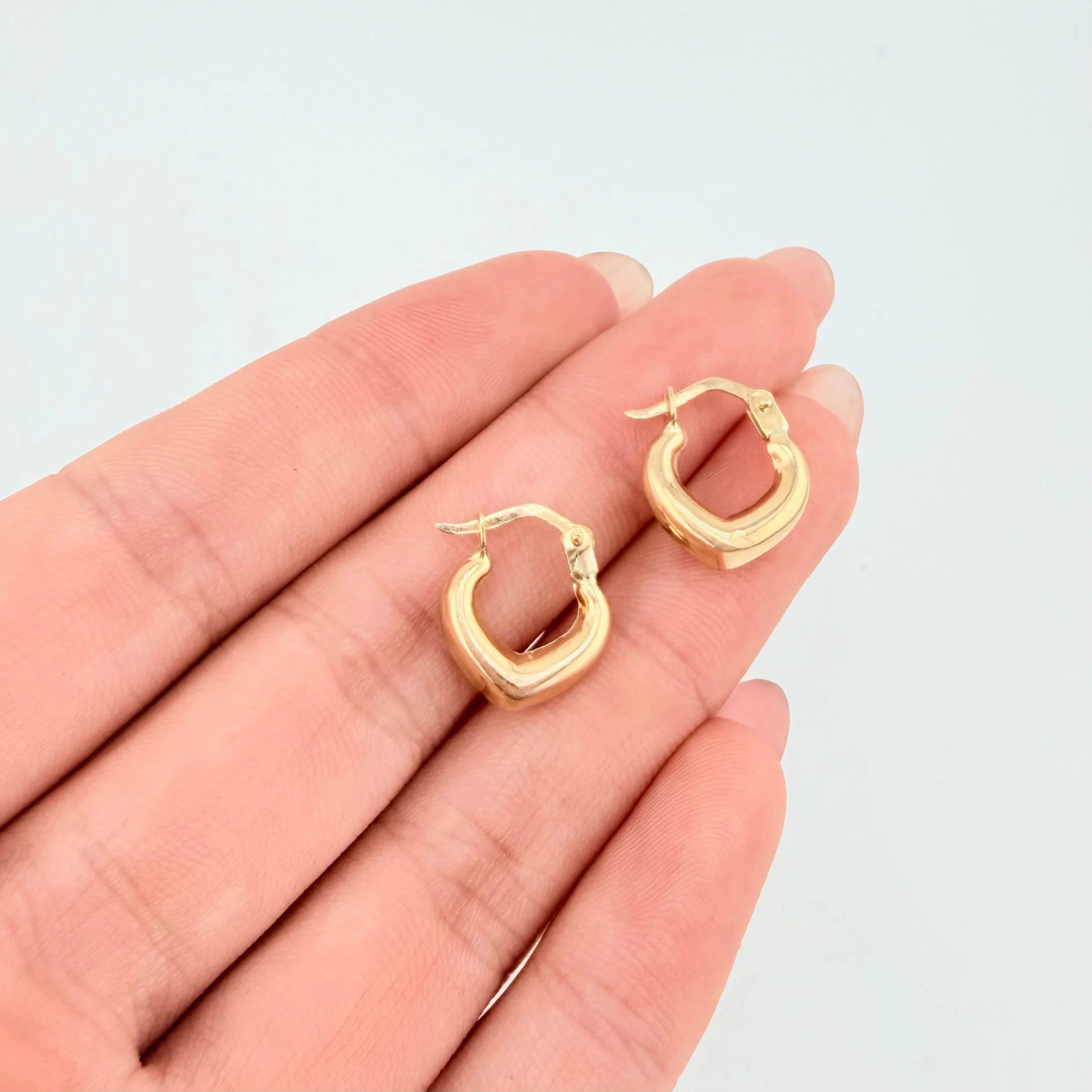 Candongas Corazon Liso 1.1gr / 1.5cm / Oro Amarillo 18K - Image 4