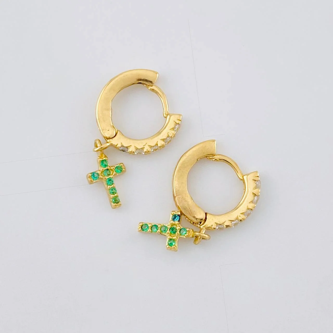 Candongas Cruz 1.65 g / 1.8 cm Oro Amarillo 18K - Image 3