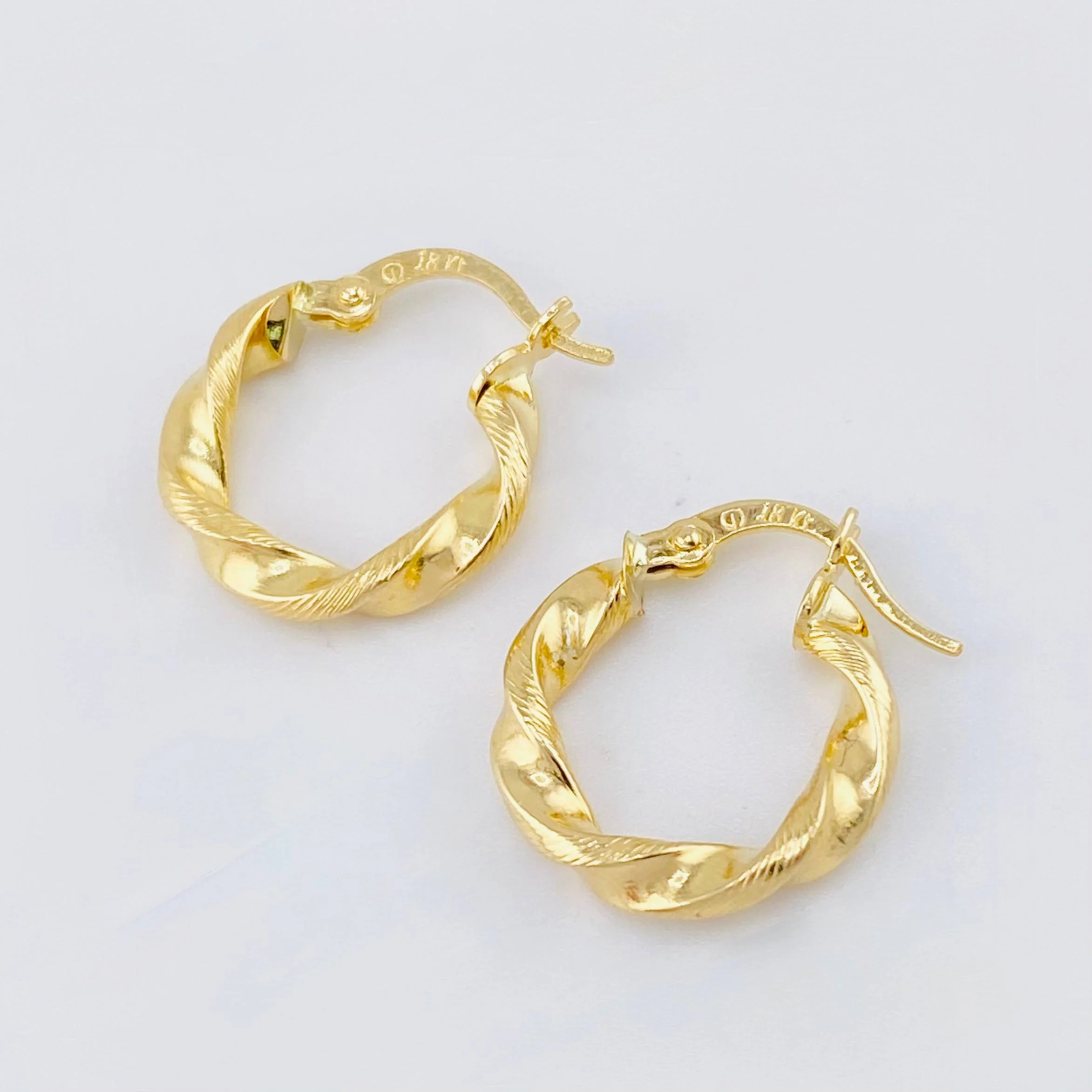Candongas Deis 1.7gr / 1.8cm / Oro Amarillo 18K * - Image 4