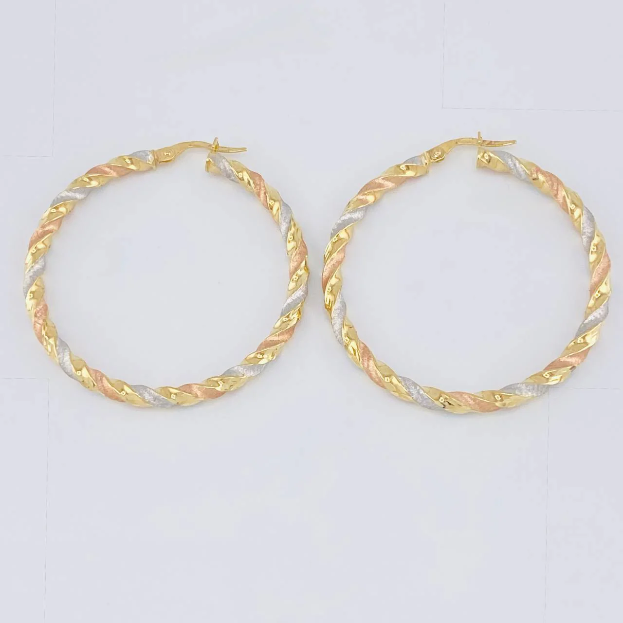 Candongas Entorchada Torsal 3.95 g / 4.2 cm Tres Oros 18K