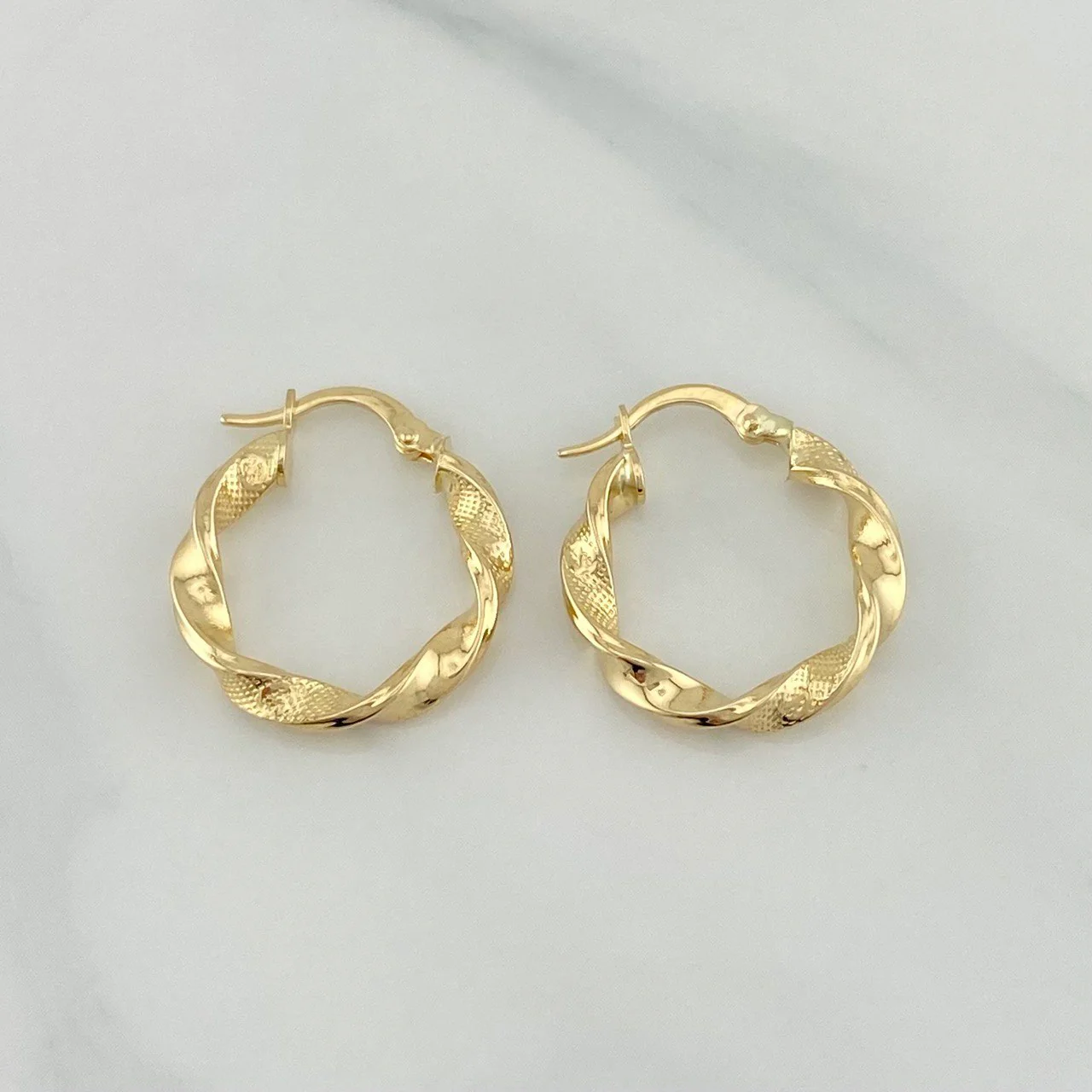 Candongas Entorchadas Tornillo 1.9 g / 2.3 cm Oro Amarillo 18K