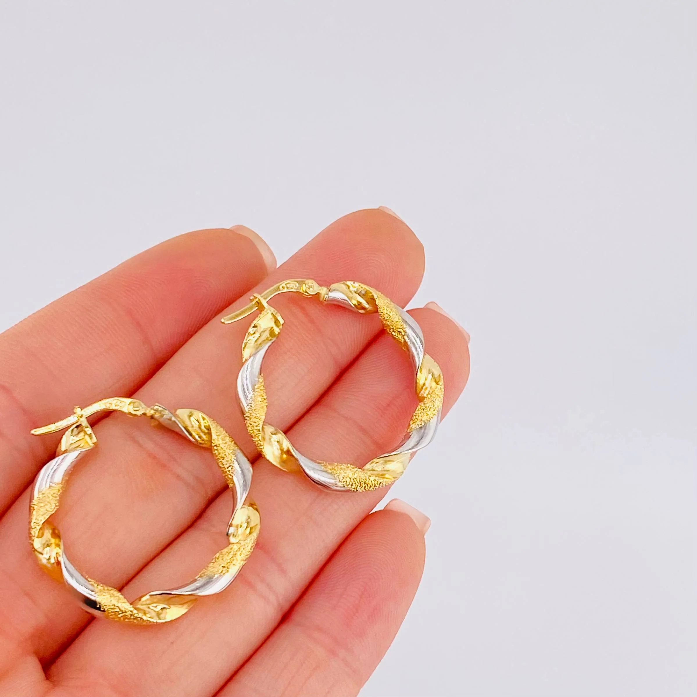 Candongas Ferchi Espiral 3.45 g / 3 cm Dos Oros Amarillo Blanco 18K - Image 4