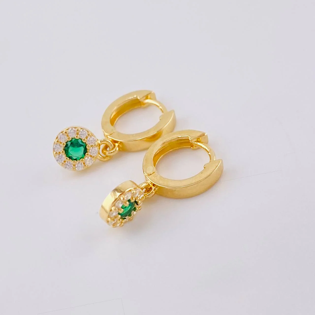 Candongas Halo Circular 2.6 g / 1.8 cm Oro Amarillo 18K - Image 3