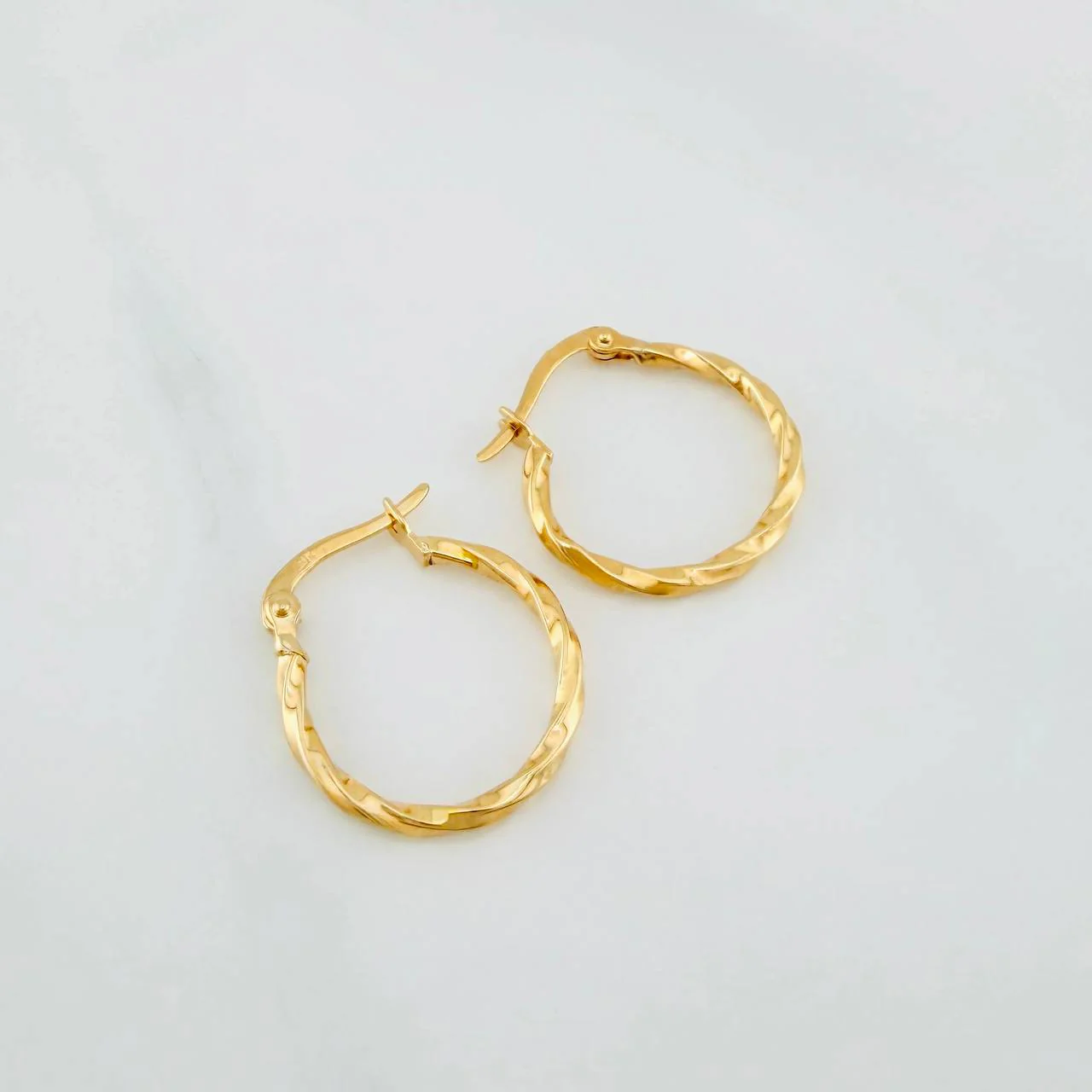 Candongas Kari 1.1 g / 2 cm Oro Amarillo 18K - Image 2