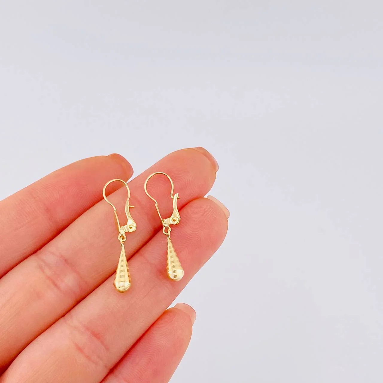 Candongas Lagrima 1.1 g / 3.9 cm Oro Amarillo 18K - Image 4