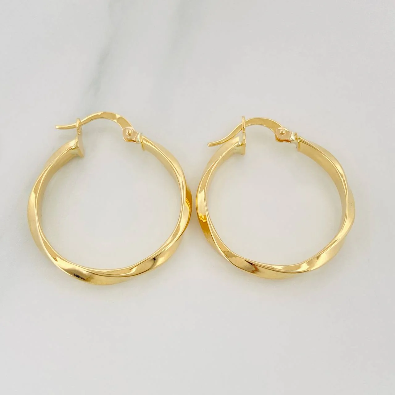 Candongas Linda 2.3 g / 2.05 cm Oro Amarillo 18K