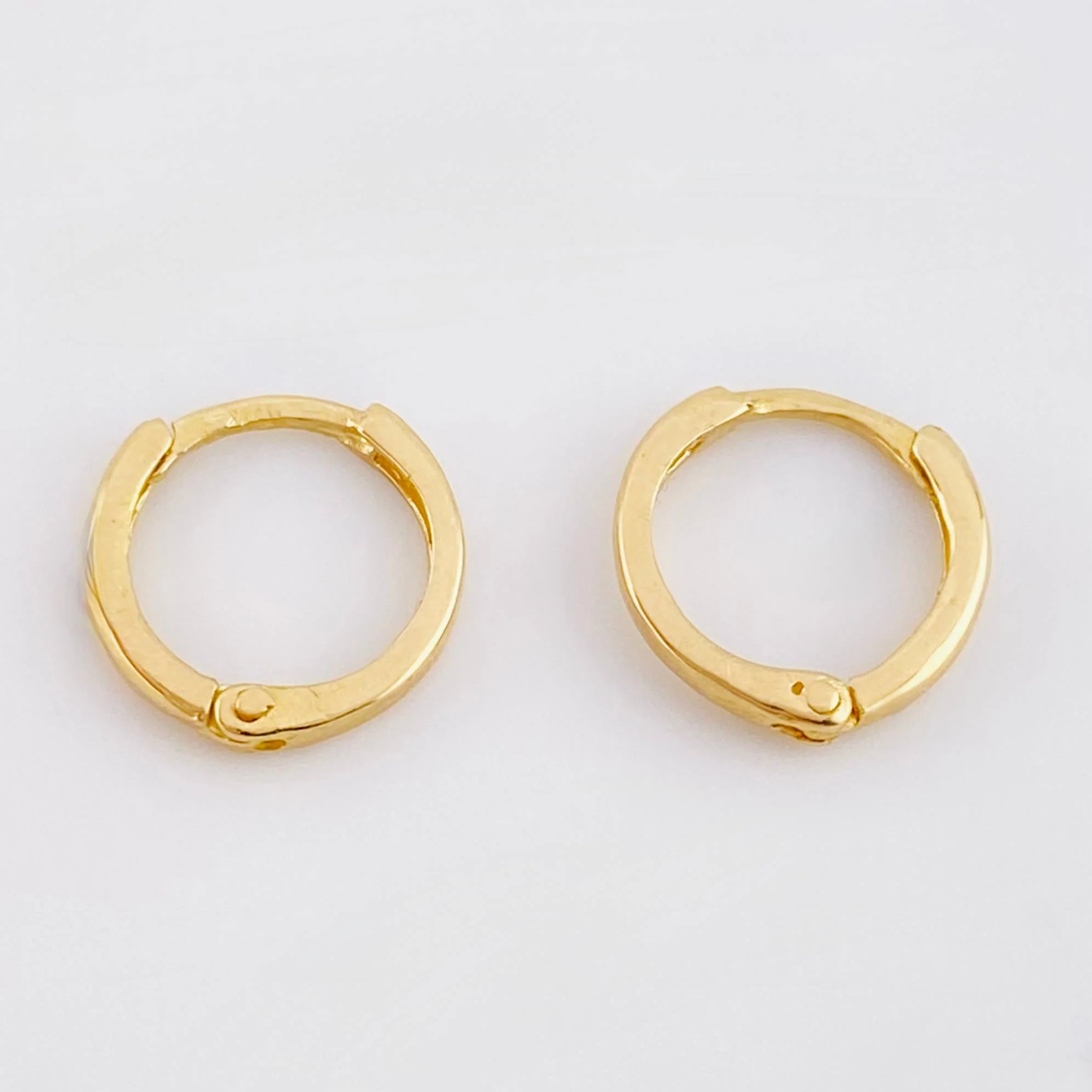Candongas Lisas 0.85gr / 1.1cm / Oro Amarillo 18K - Image 2