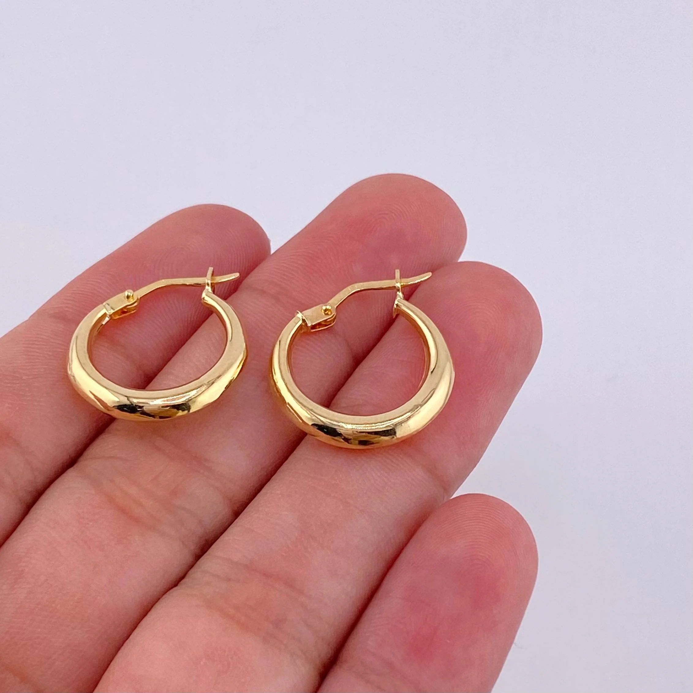 Candongas Lisas 1.5 g / 1.9 cm Oro Amarillo 18K - Image 3