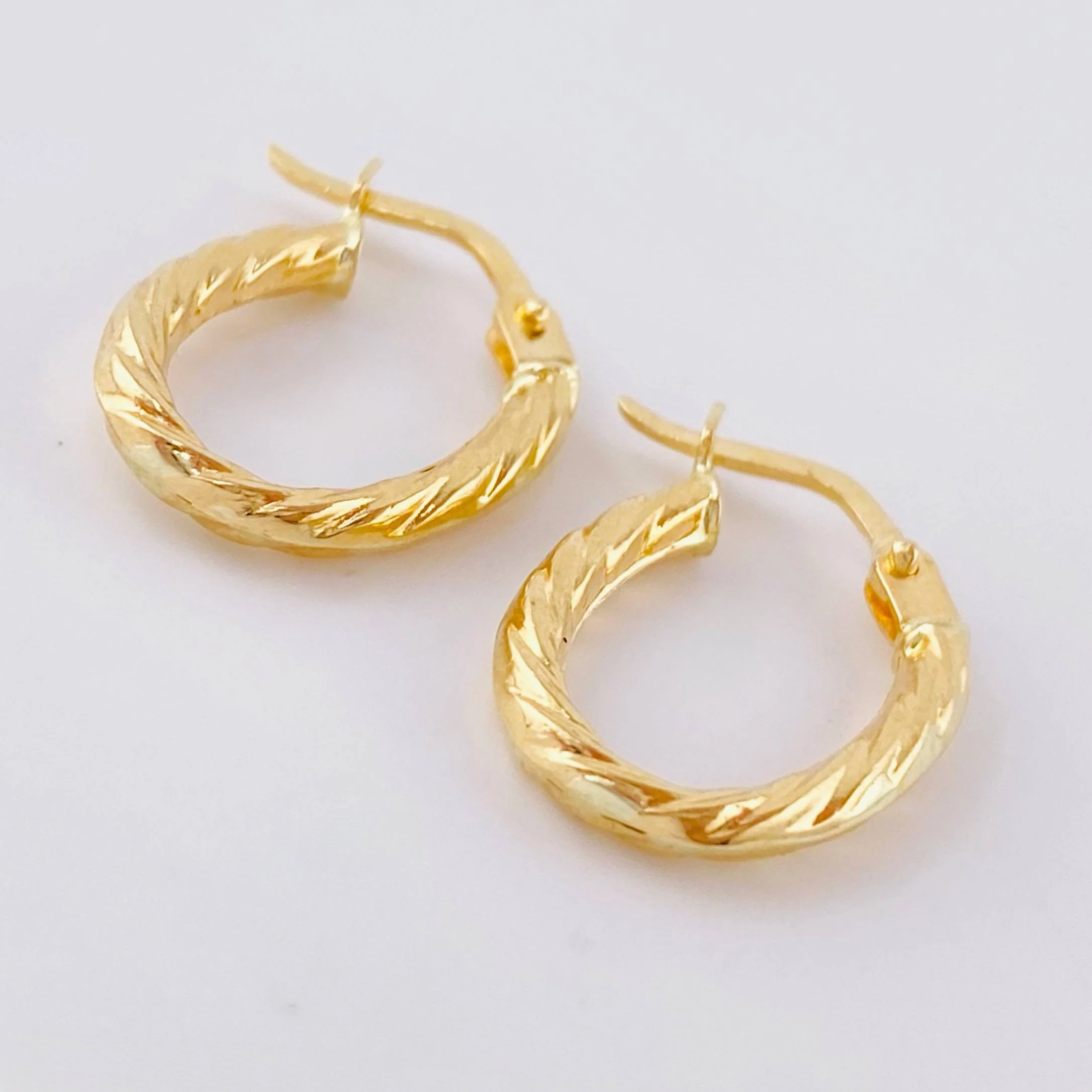 Candongas Lore Ovaladas 1.15gr / 1.8cm / Oro Amarillo 18K * - Image 3