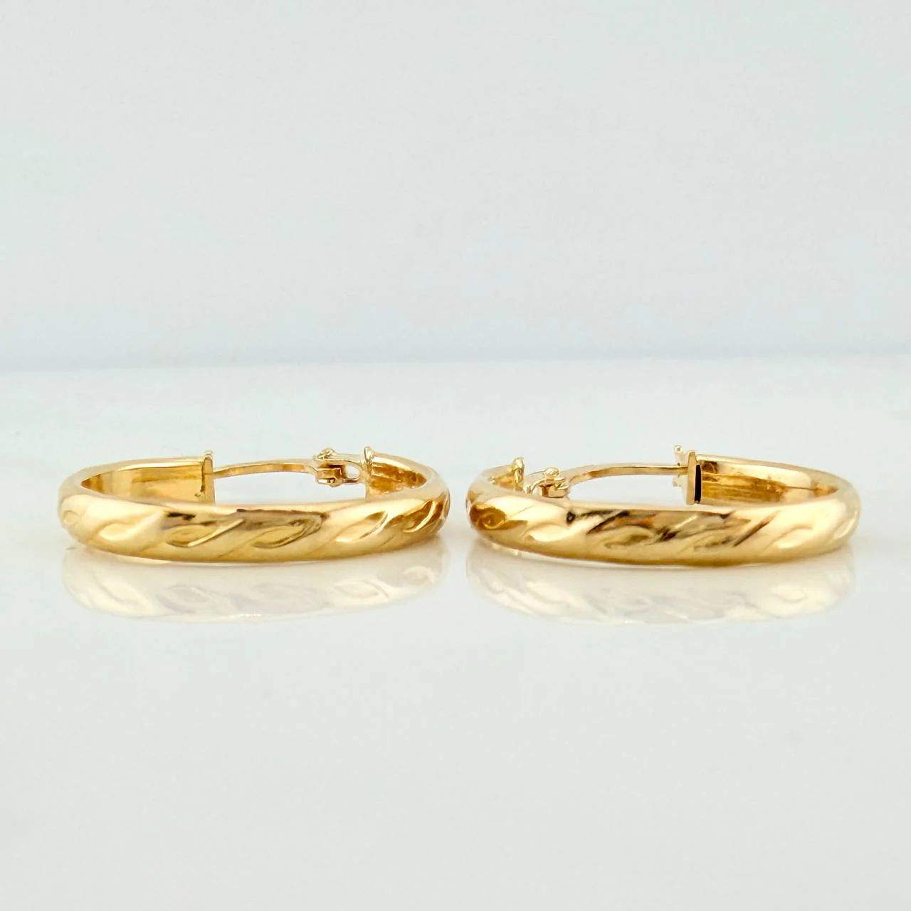Candongas Lucero 1.4gr / 2cm / Oro Amarillo 18K % - Image 5