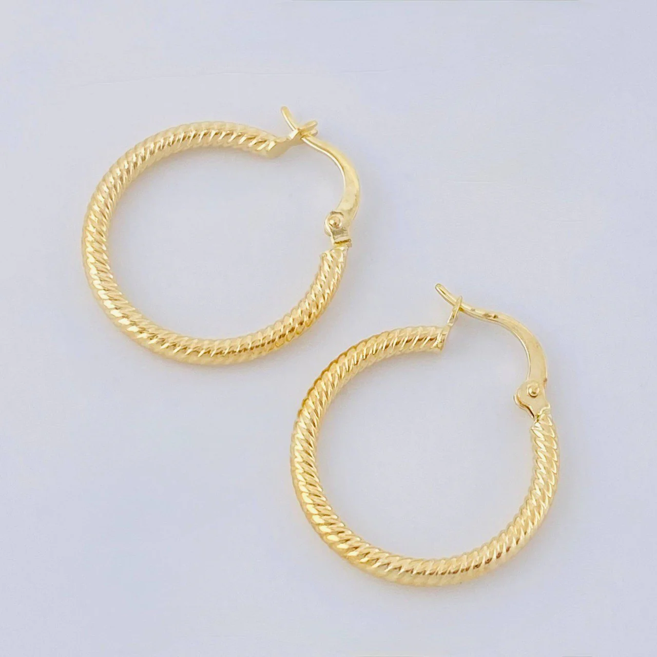 Candongas Lucy 1.55gr / 2.5cm / Oro Amarillo 18K - Image 3
