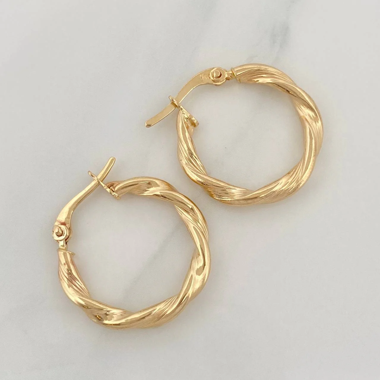 Candongas Mai 1.6 g / 2 cm Oro Amarillo 18K - Image 2