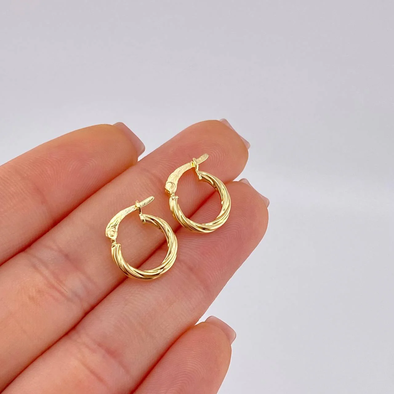 Candongas Mary 1.3 g / 2.7 cm Oro Amarillo 18K - Image 2