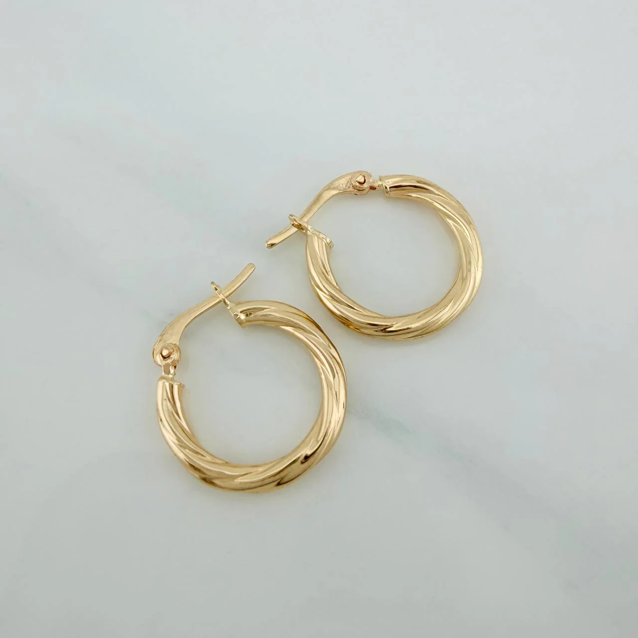Candongas Mary 1.4gr / 2cm / Oro Amarillo 18K % - Image 3