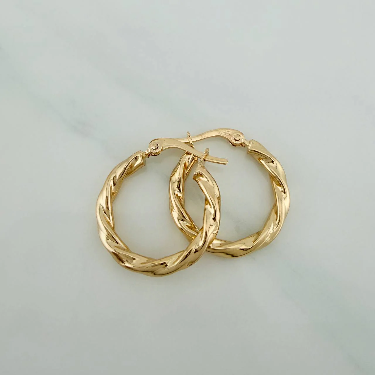 Candongas Mary 1.7gr / 2.3cm / Oro Amarillo 18K $ - Image 2