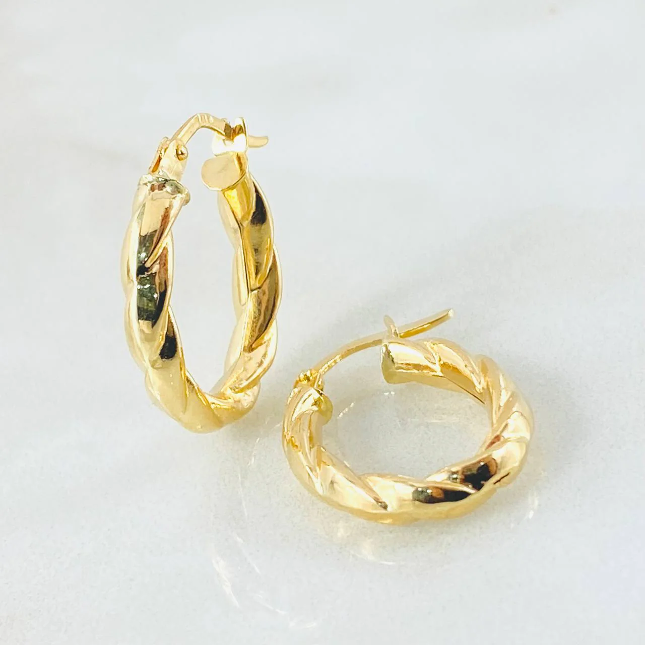 Candongas Mary Ovaladas 1.8gr / 2.1cm / Oro Amarillo 18K *